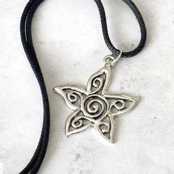 5 For $25💫Alternative Groovy Silver Star Pendant Necklace - Picture 4 of 5
